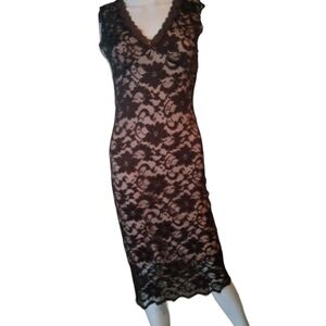 Miss Me lace dress M‎ pink lining v neck Burgundy Maroon dress
